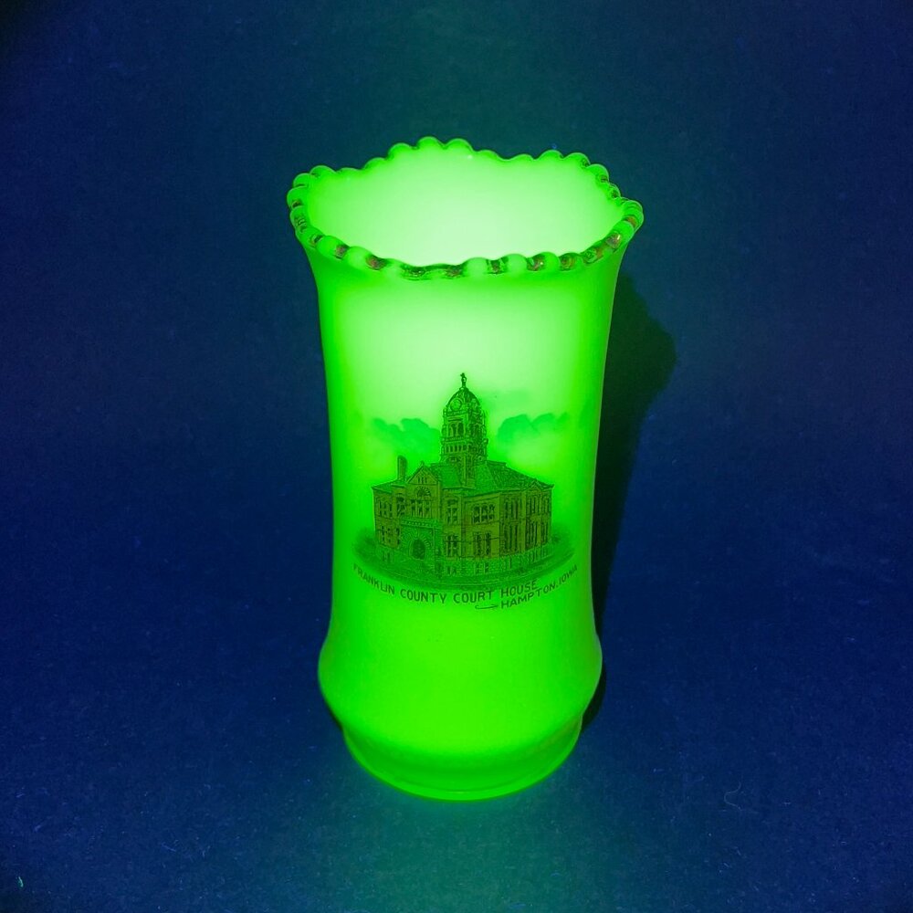 Antique Jefferson Uranium Custard Glass Franklin Court House Iowa Souvenir Vase